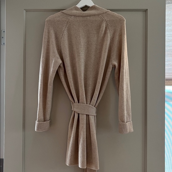 NWOT Theory | RARE Malinka O Cashmere Belted Cardigan Sweater | Oatmeal | Size M - Picture 3 of 11